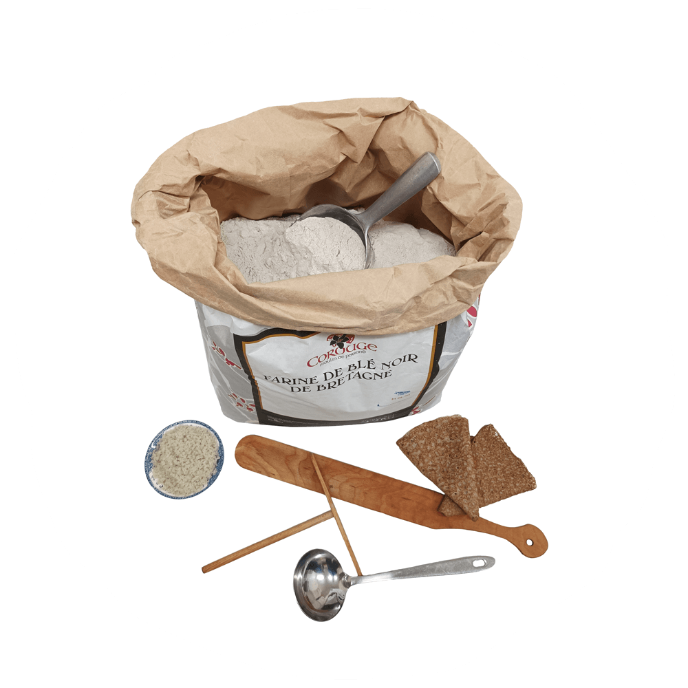 Ingrédients et ustensiles pour la fabrication de galette de blé noir farine de sarrasin sel louche rozell spatule crêpier
